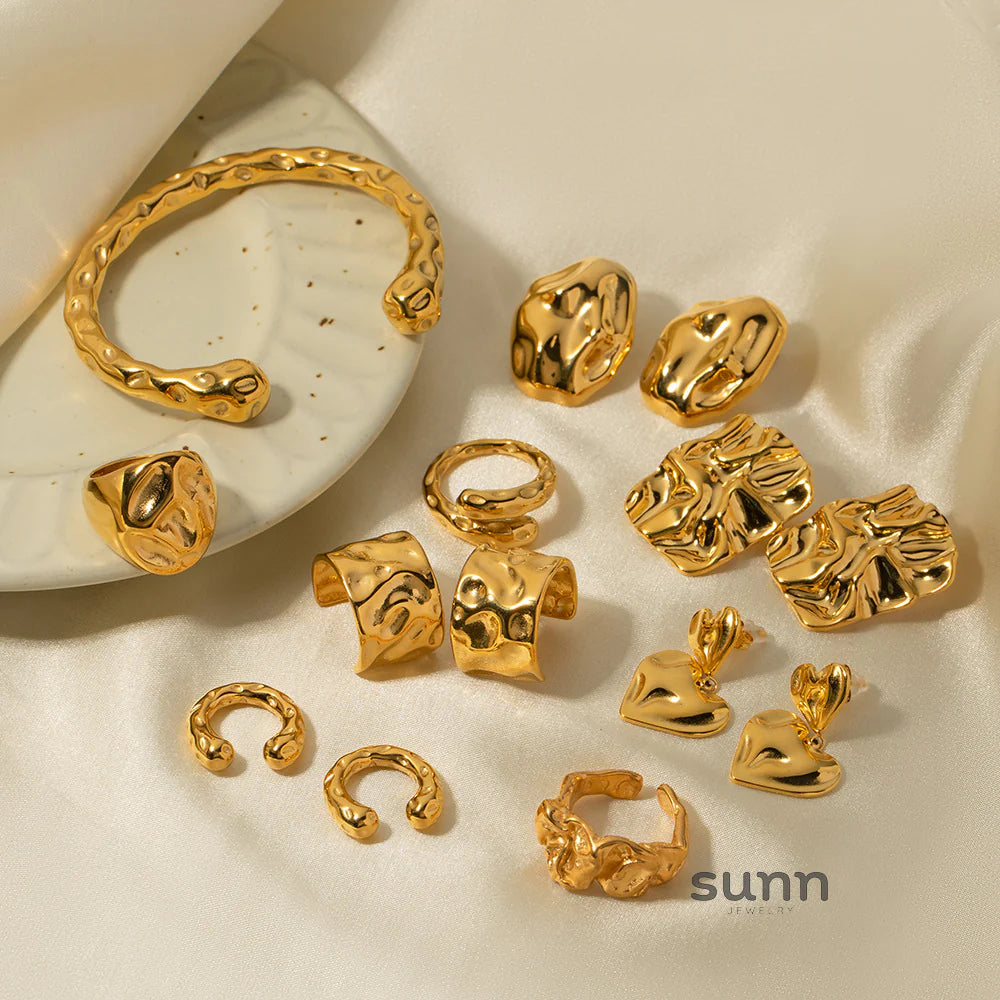 Ryder Gold Hammered Studs