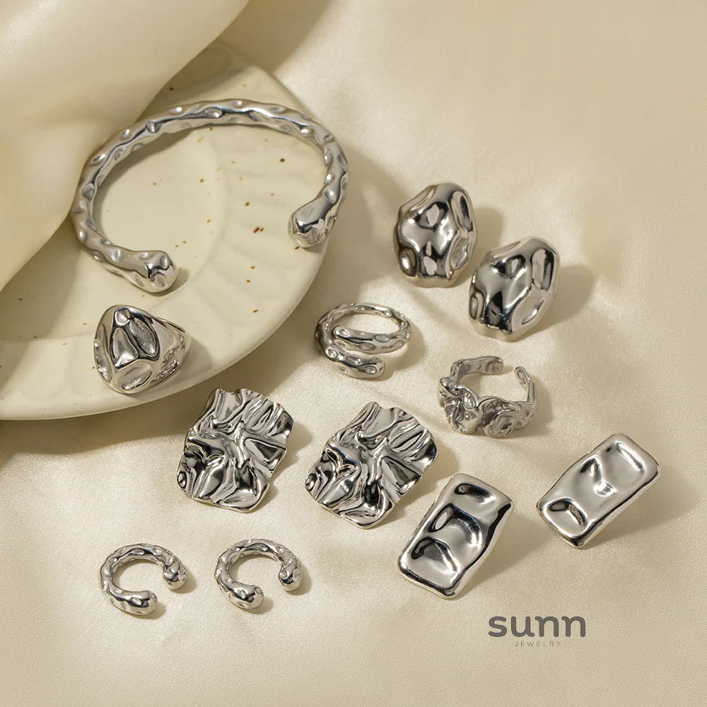 Ryder Gold Hammered Studs