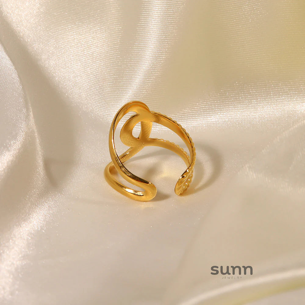 Ryley Chic Band Ring