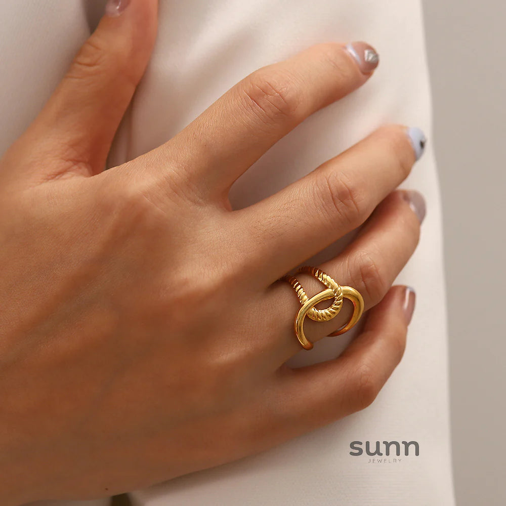 Ryley Chic Band Ring