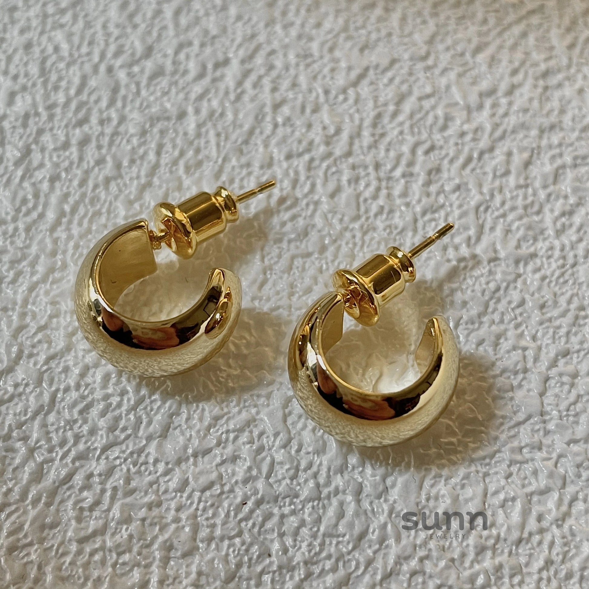 Rylyn Minimalist C-Shaped Studs