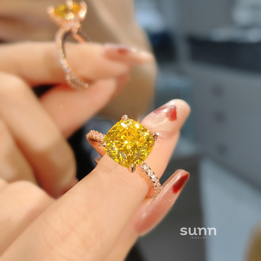 Rylynn Square Sparkle Ring [KD7Z145T]