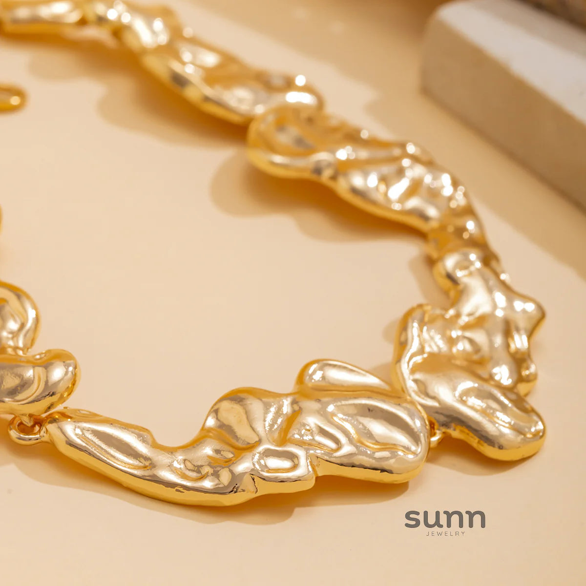 Rynlee Sculptural Collar Necklace
