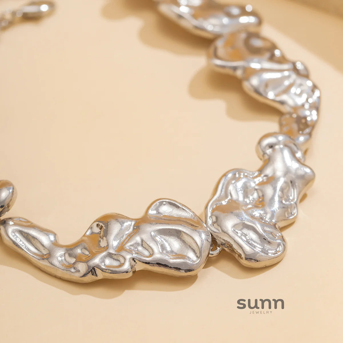 Rynlee Sculptural Collar Necklace