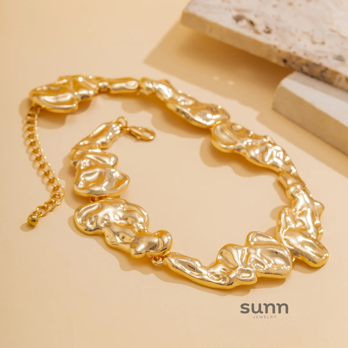 Rynlee Sculptural Collar Necklace
