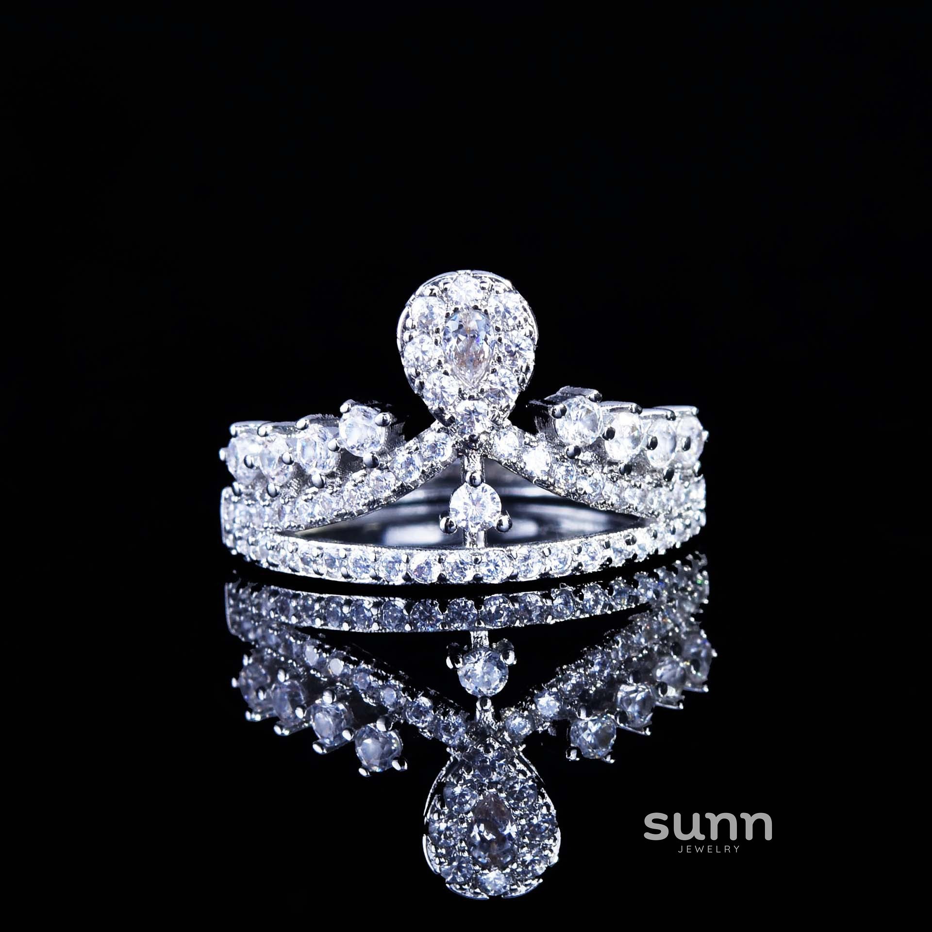 Saba Diamond Crown Ring [1TGWNZJ7]