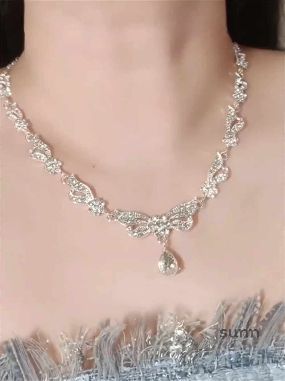 Saba Sparkling Bow Jewelry Set