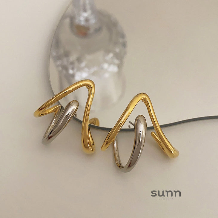 Sabella Abstract Gold-Silver Earrings [AP3ZUWZI]