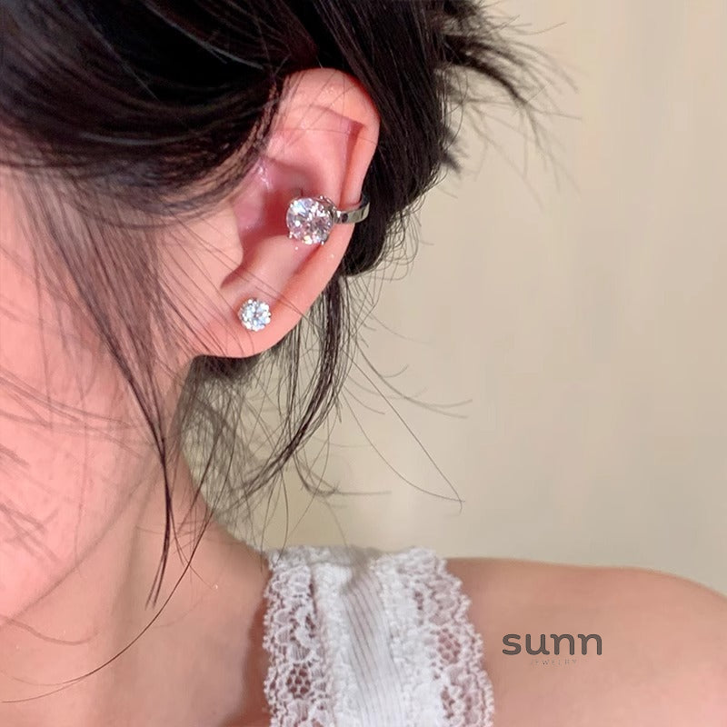 Sabrina Sparkling Bulb Ear Cuff [BSI40JM4]