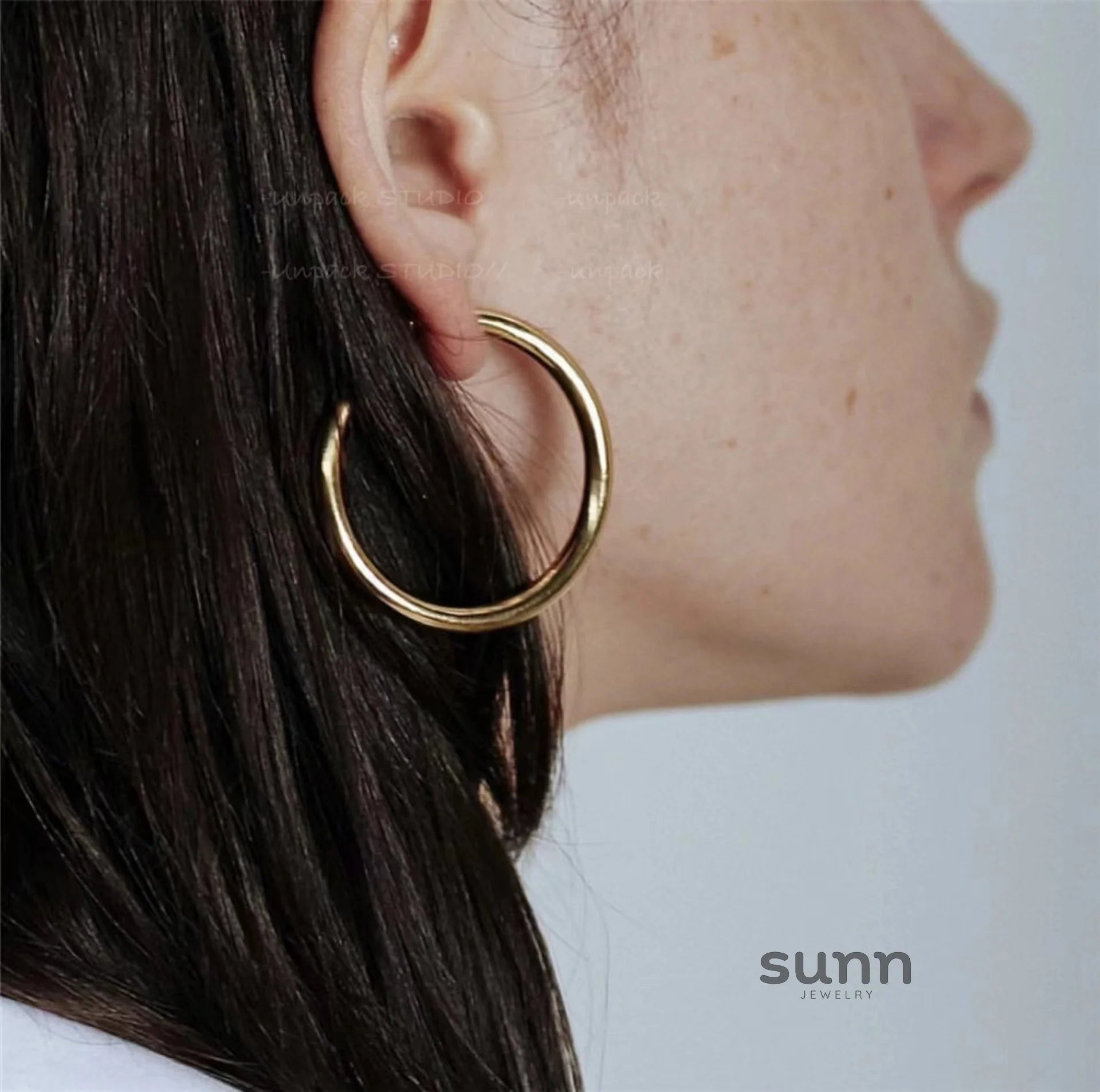 Sachi Classic Hoop Earrings