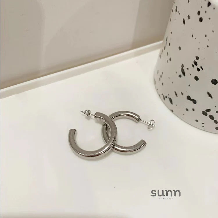 Sachi Classic Hoop Earrings