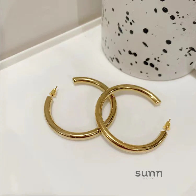 Sachi Classic Hoop Earrings