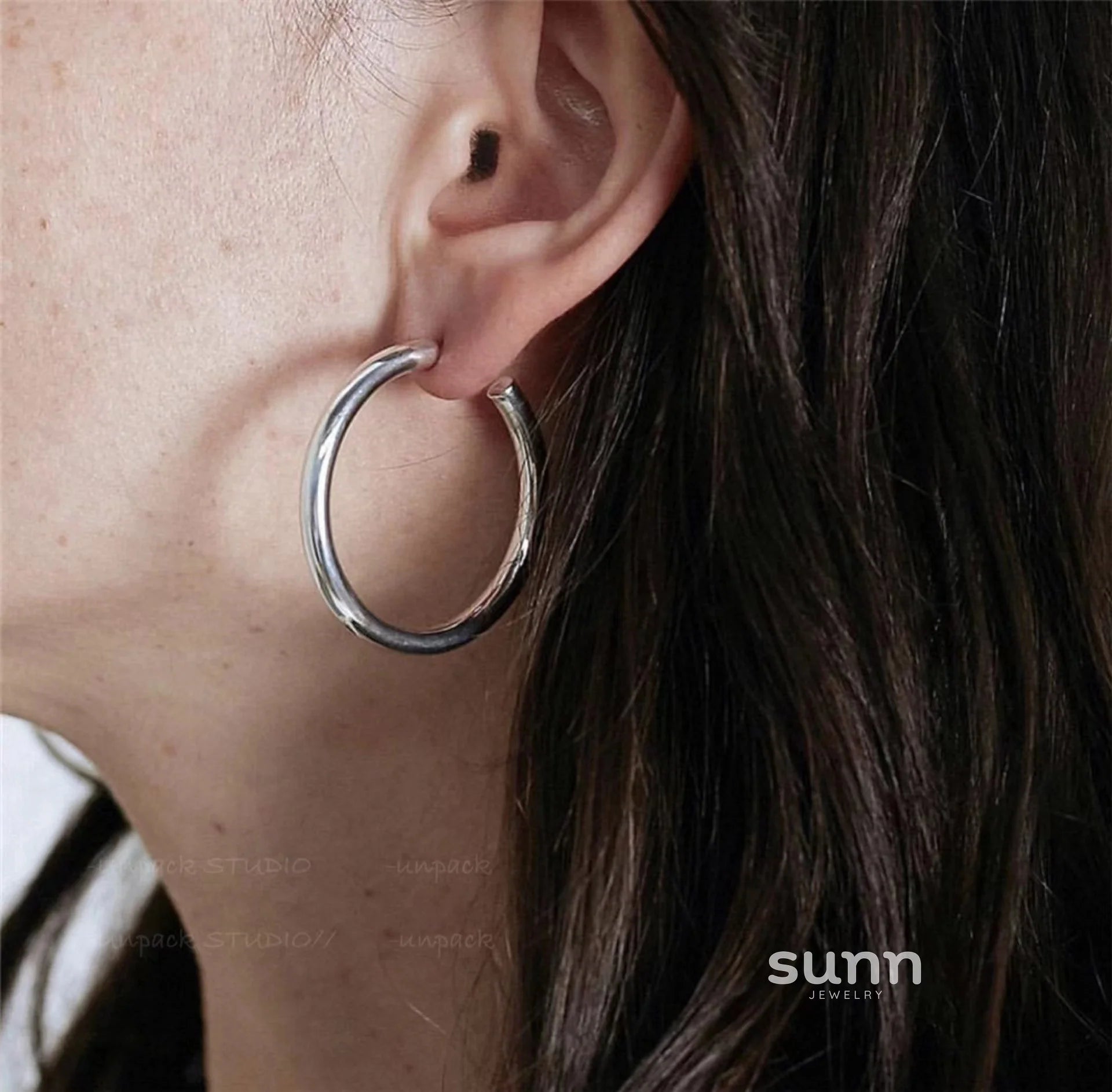 Sachi Classic Hoop Earrings