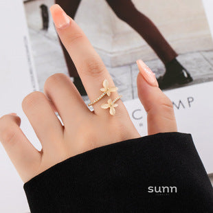 Sade Floral Cat Eye Ring [8ST8NDF8]
