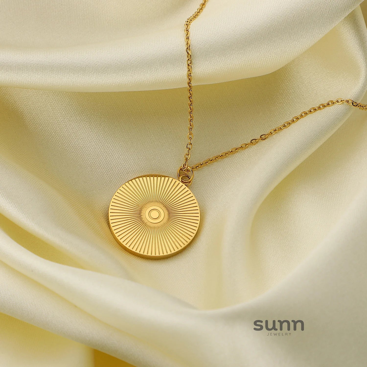 Sade Layered Pendant Necklace
