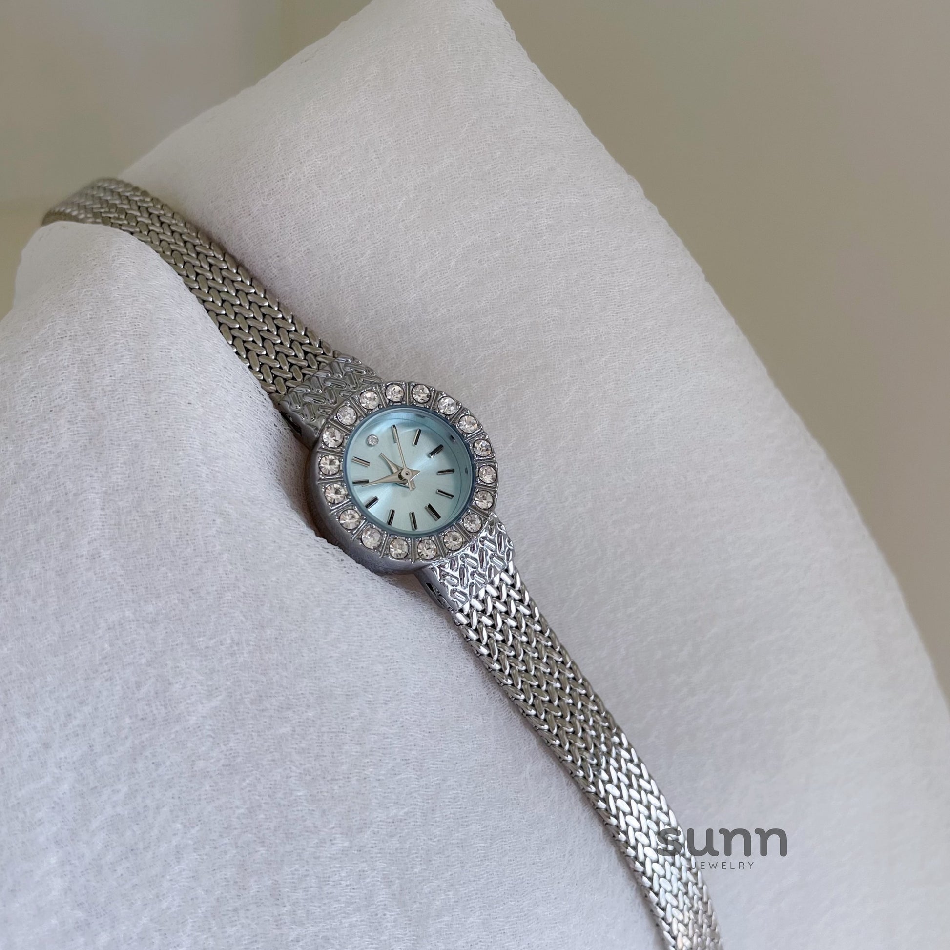 Sade Luxe Mesh Watch [OYENNC03]