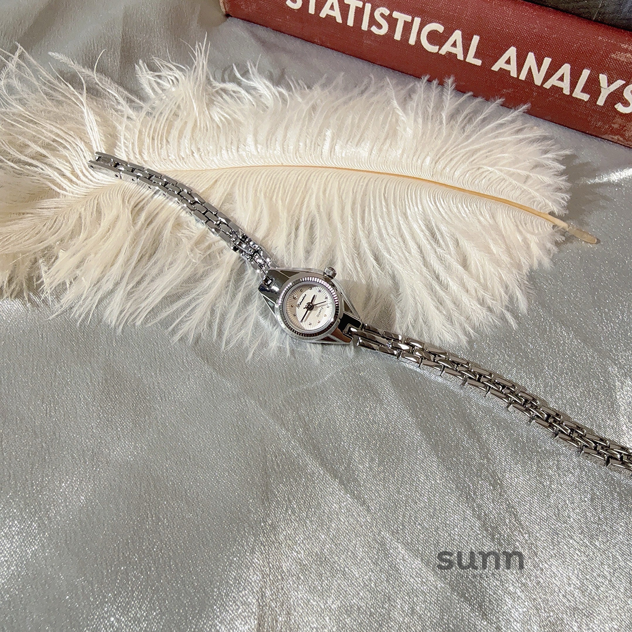Sadia Petite Vintage Chain Watch