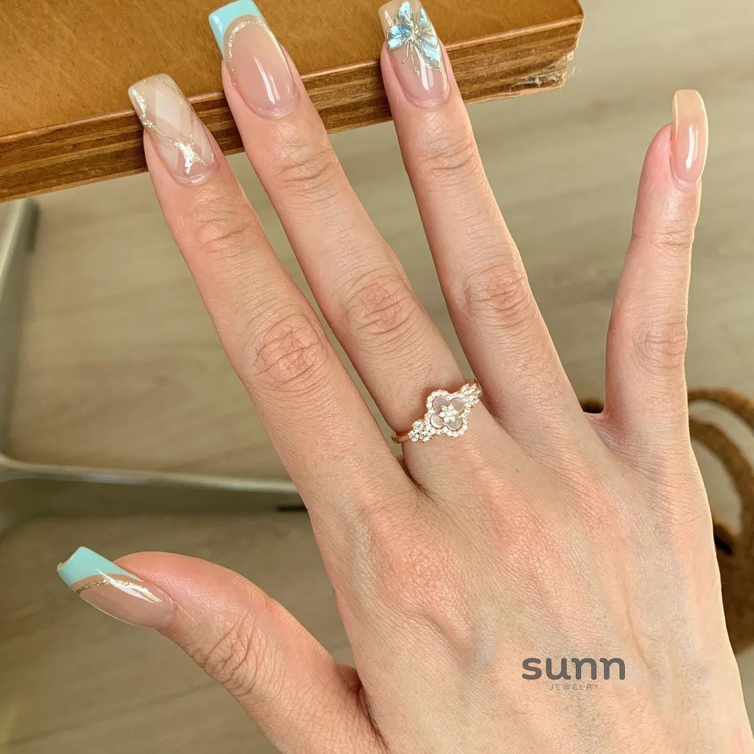 Safiya Clover Pearl Ring [4PJOZMGF]