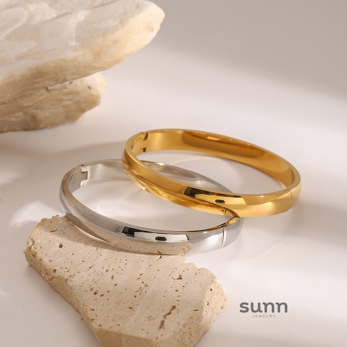 Sage Sleek Bangle Bracelet [SI89KLTR]
