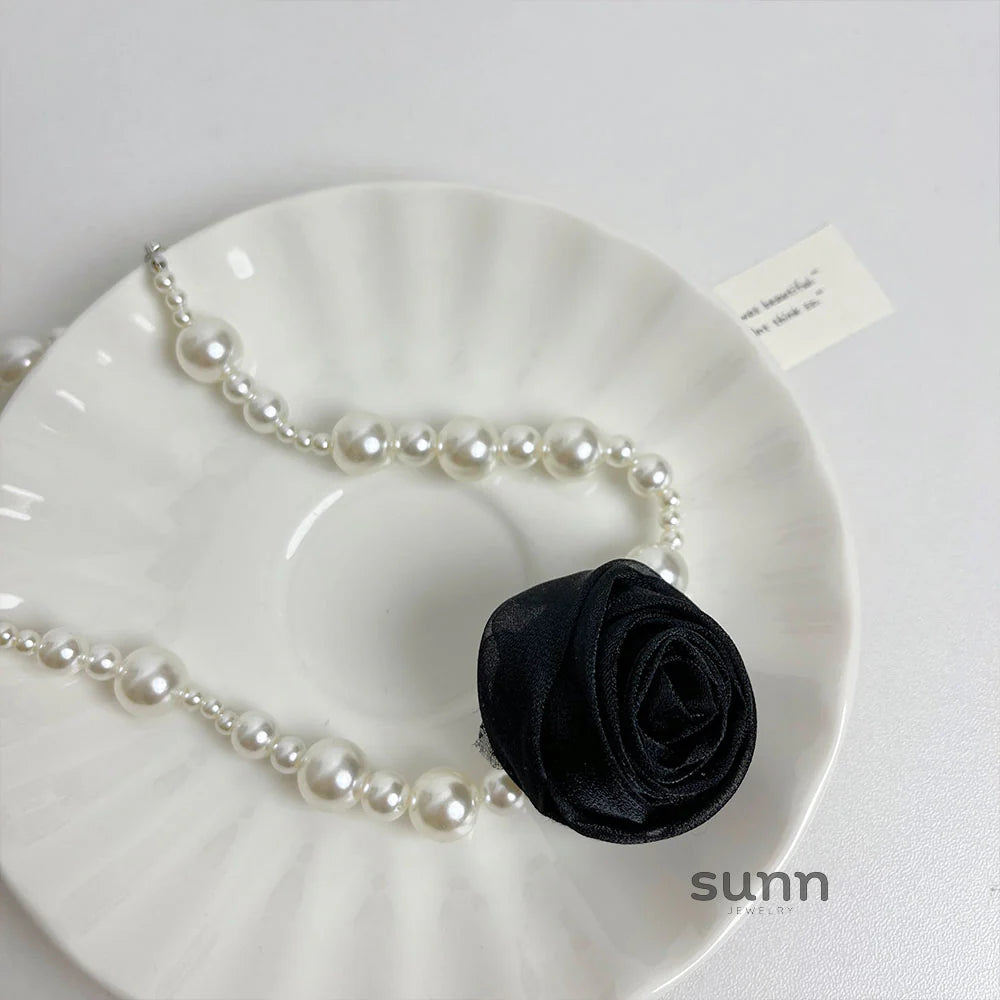 Sahasra Romantic Pearl Choker