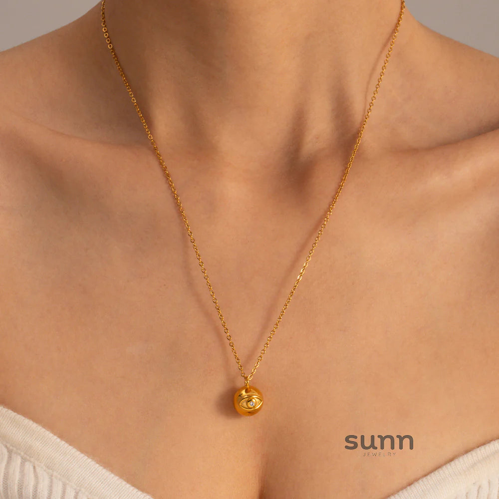 Saida Evil Eye & Lip Necklace