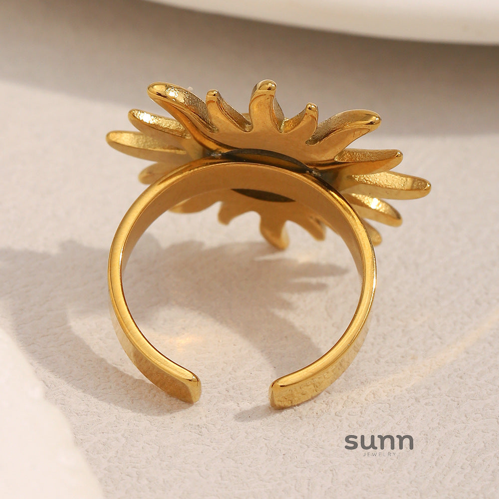 Saige Golden Sun Open Ring [2AGD3KAJ]