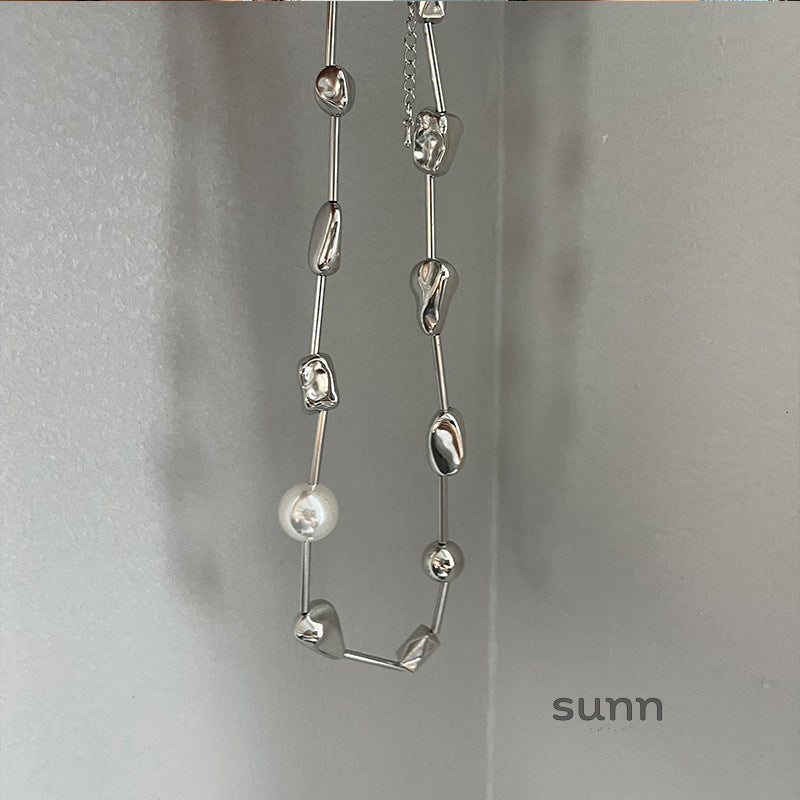 Saina Irregular Metal Pearl Necklace [99L7D1VN]