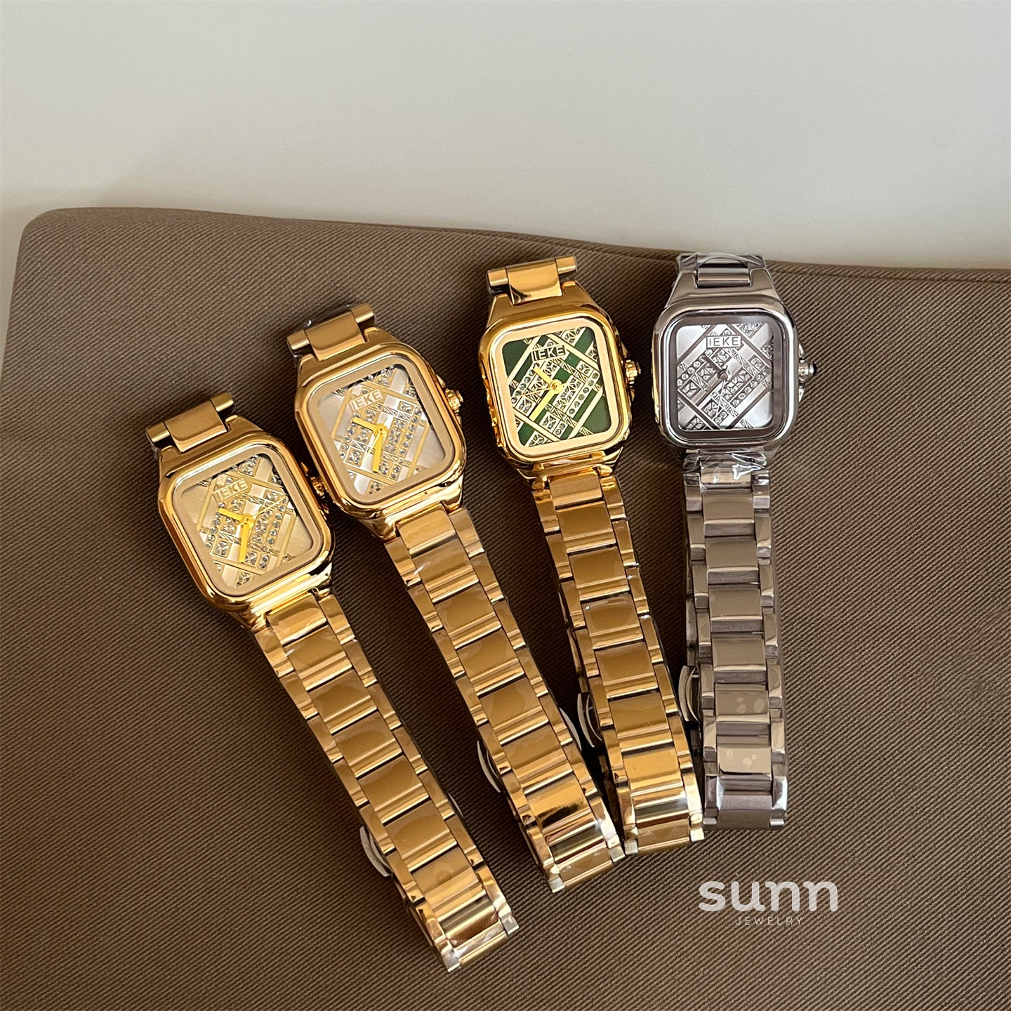 Sakura Diamond Sugar Cube Watch [CPBVETNP]