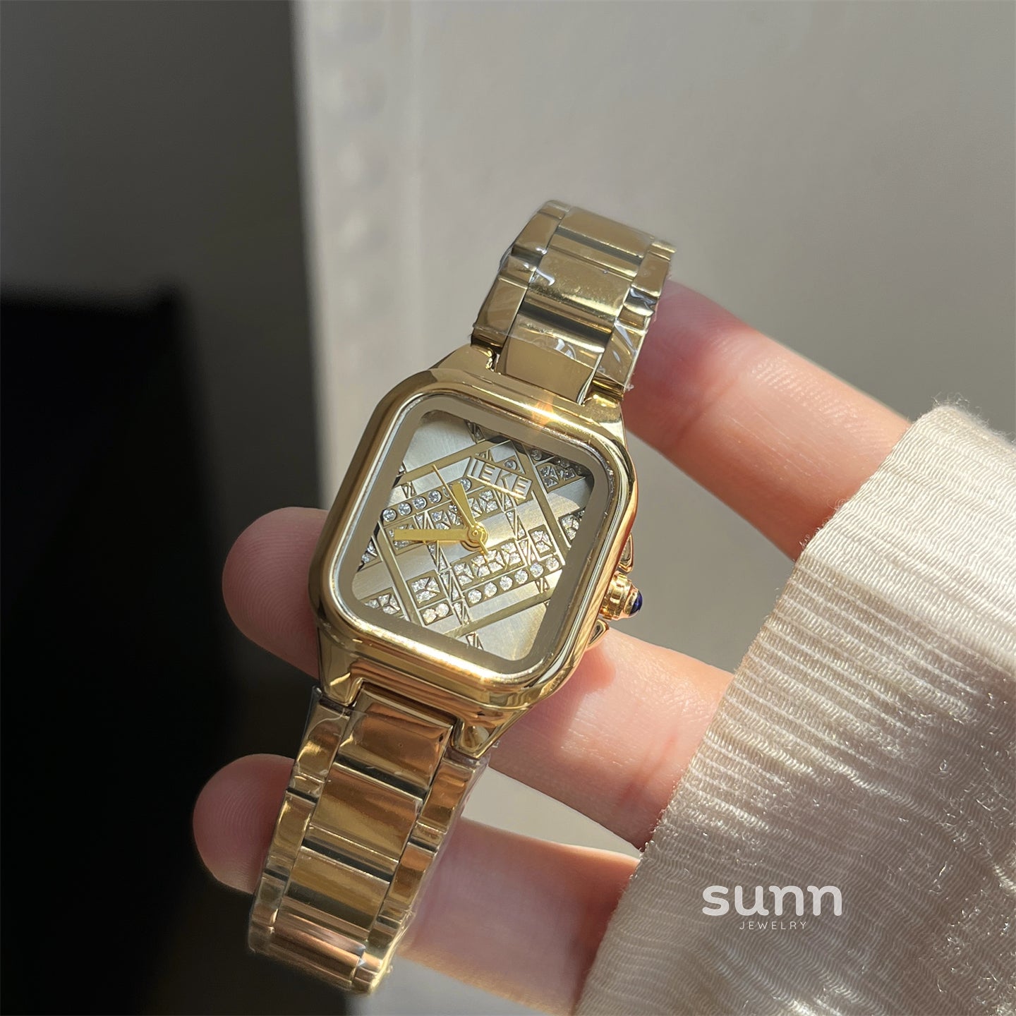 Sakura Diamond Sugar Cube Watch [HYRBASS9]