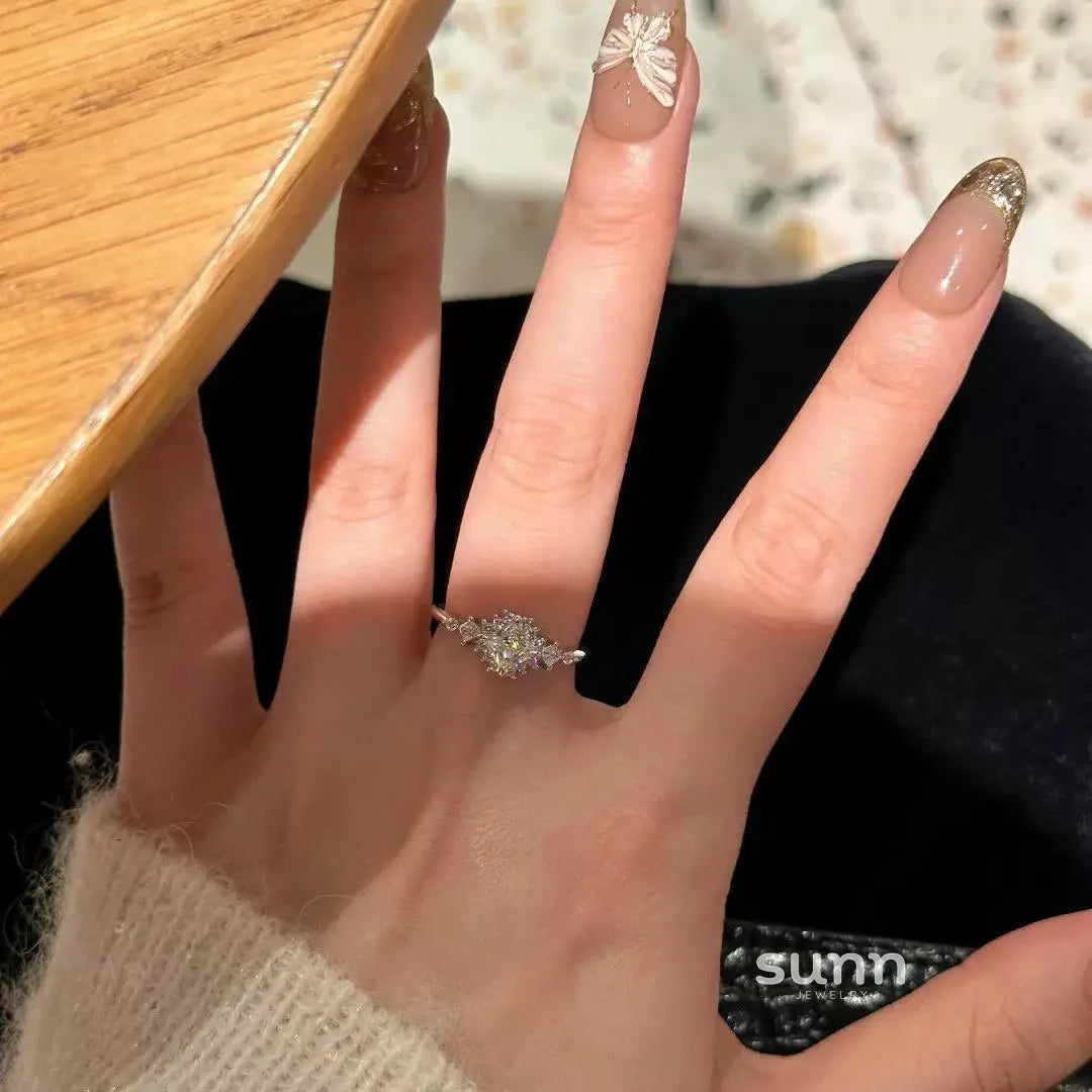 Salena Sparkling Snowflake Ring
