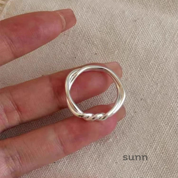 Salina Intertwined Band Ring