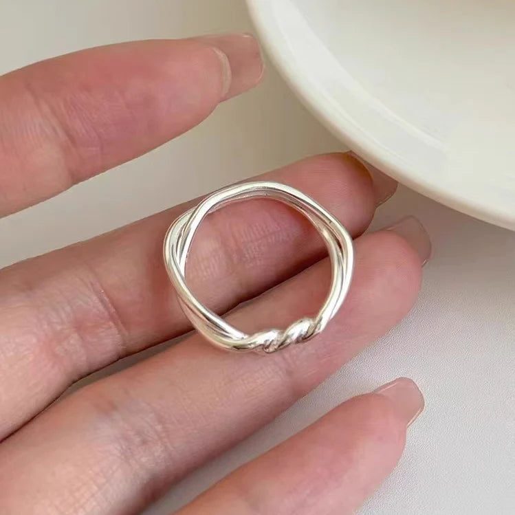 Salina Intertwined Band Ring