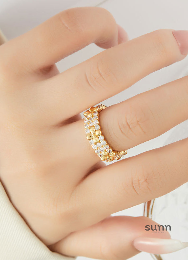 Salome Delicate Floral Open Ring [CW1WGE2S]