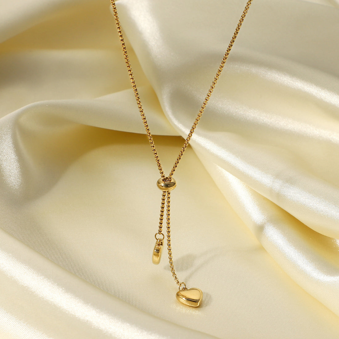 Sama Interlocking Heart Necklace [UKVK3FTA]
