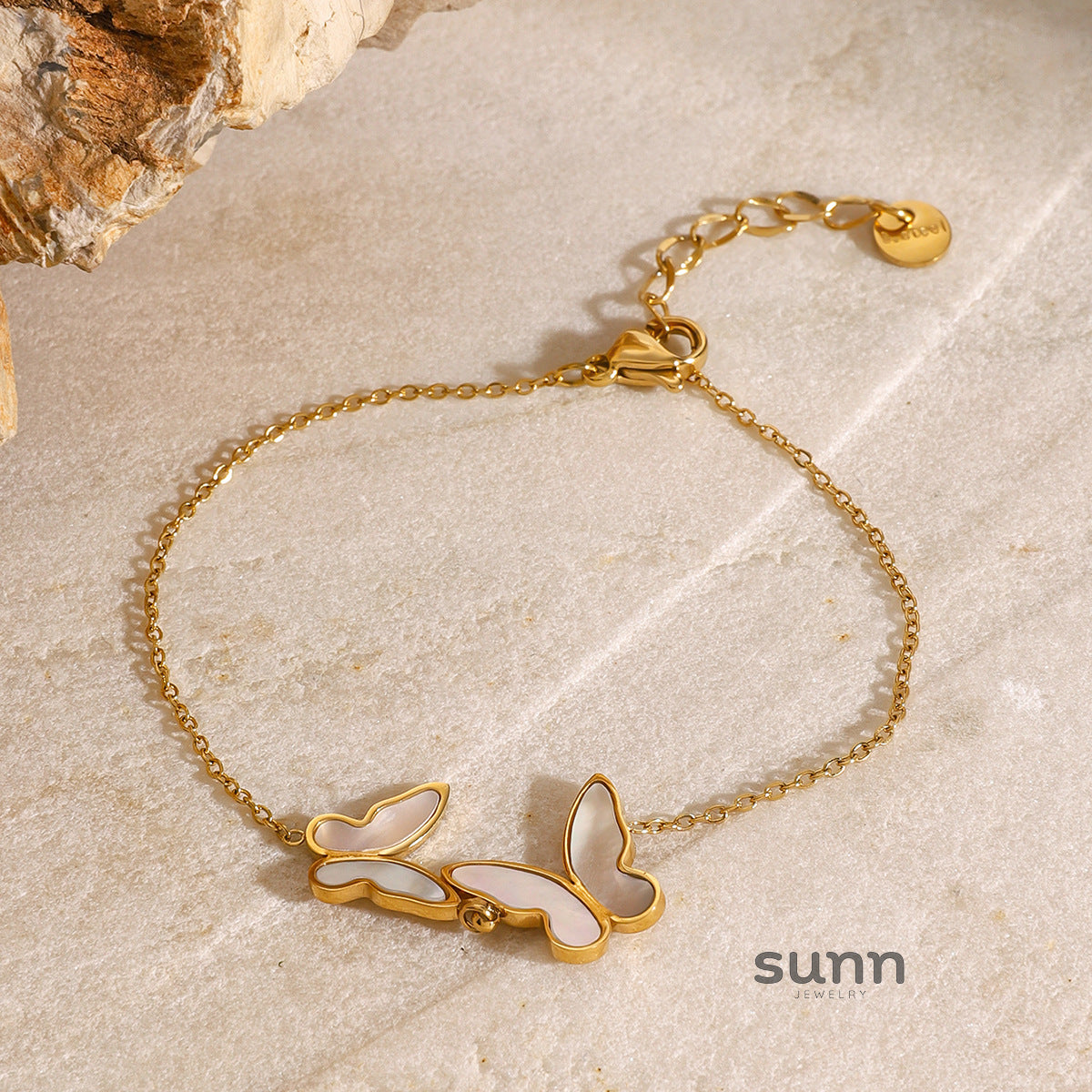 Samantha Gold Butterfly Bracelet [ASO2UA2D]