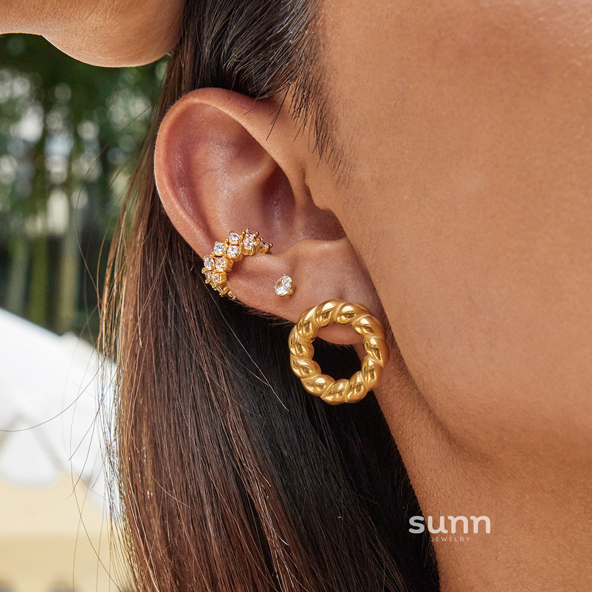 Samara Modern Hoop Earrings [CS0OA9EC]