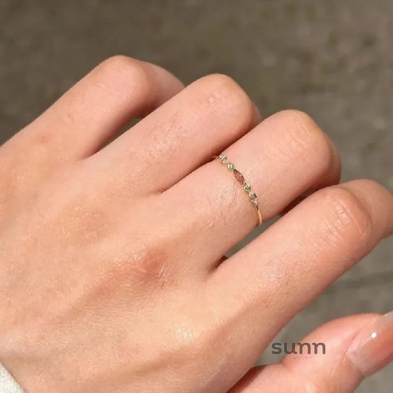 Samaria Delicate Rainbow Ring