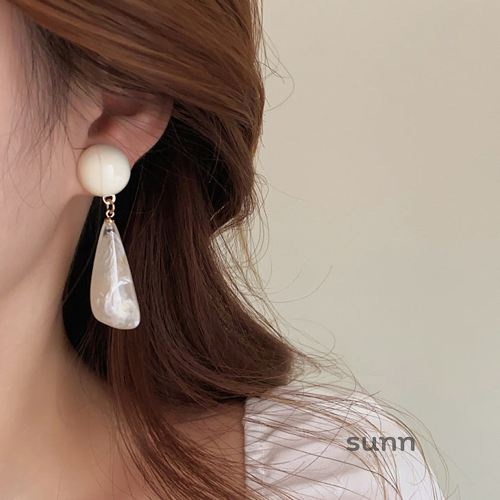 Samayah Translucent Drop Earrings [DUDWD5CY]