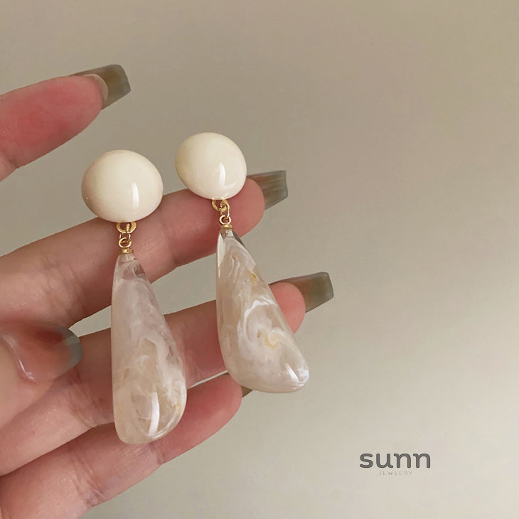 Samayah Translucent Drop Earrings [RHFWMZPI]