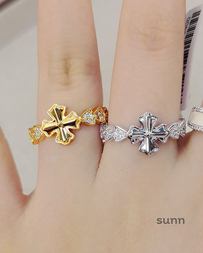 Samiah Zircon Cross Ring [JS6G4JXK]