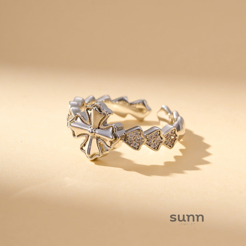 Samiah Zircon Cross Ring [Q25SUO9Z]