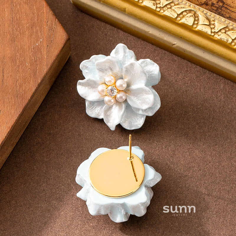 Samirah Diamond Pearl Floral Earrings [8G8XGITY]