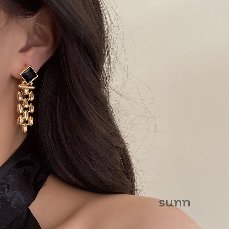 Samiya Gold Plated Black Gemstone Statement Earrings [JRDWVODU]