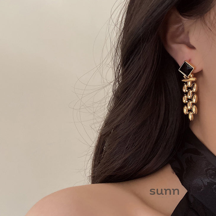 Samiya Gold Plated Black Gemstone Statement Earrings [UJN3SDY5]