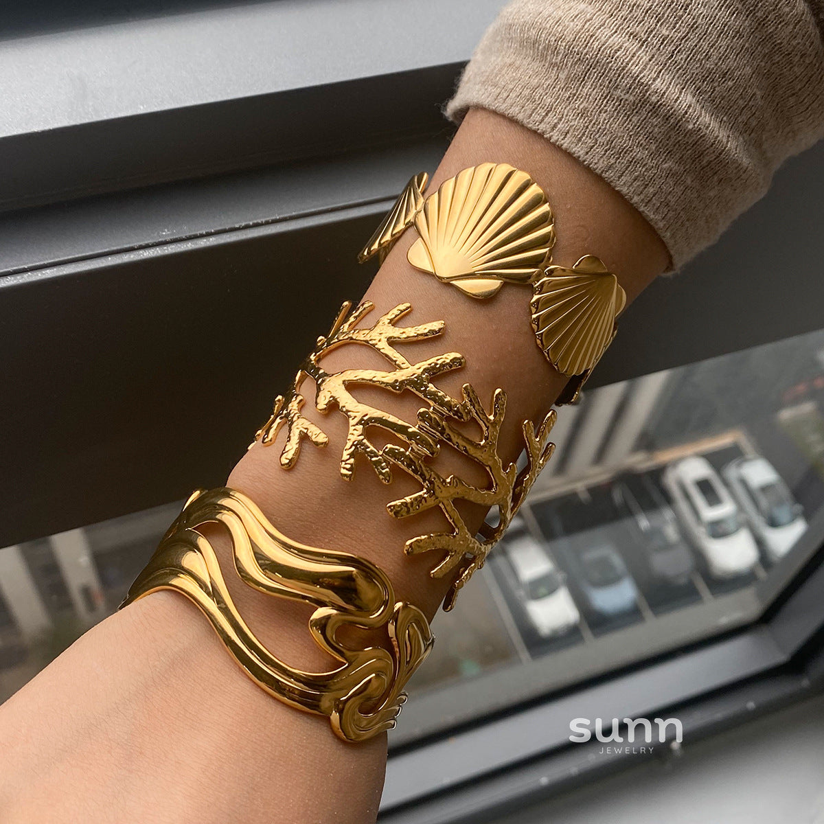 Sammie Luxe Shell Cuff [N4B0FIG1]