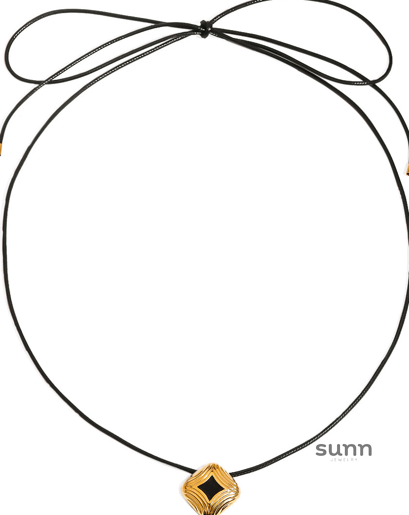 Samyiah Luxe Square Necklace [CKIONNQW]
