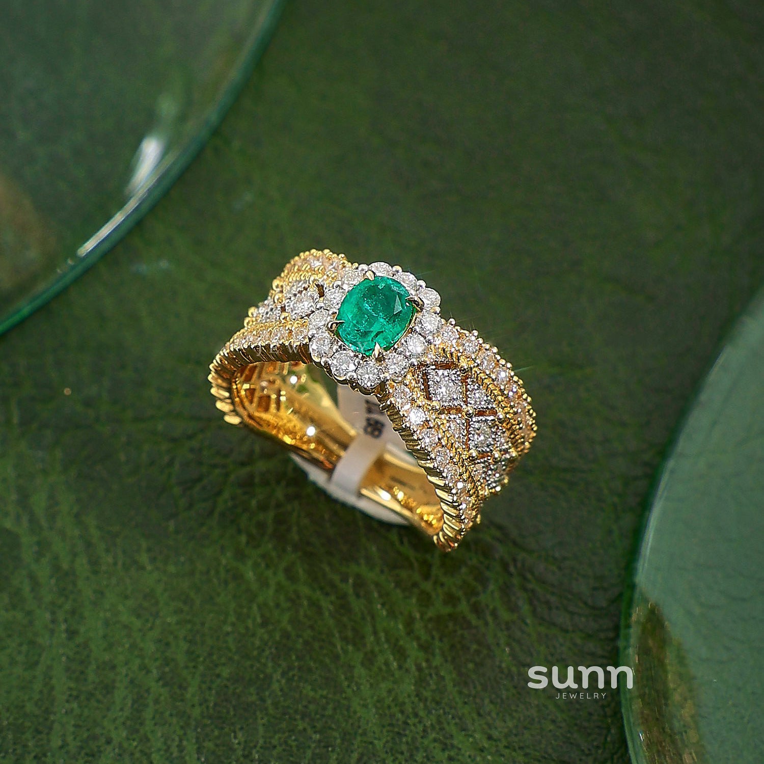Sania Regal Gemstone Ring [IKRP5A9W]