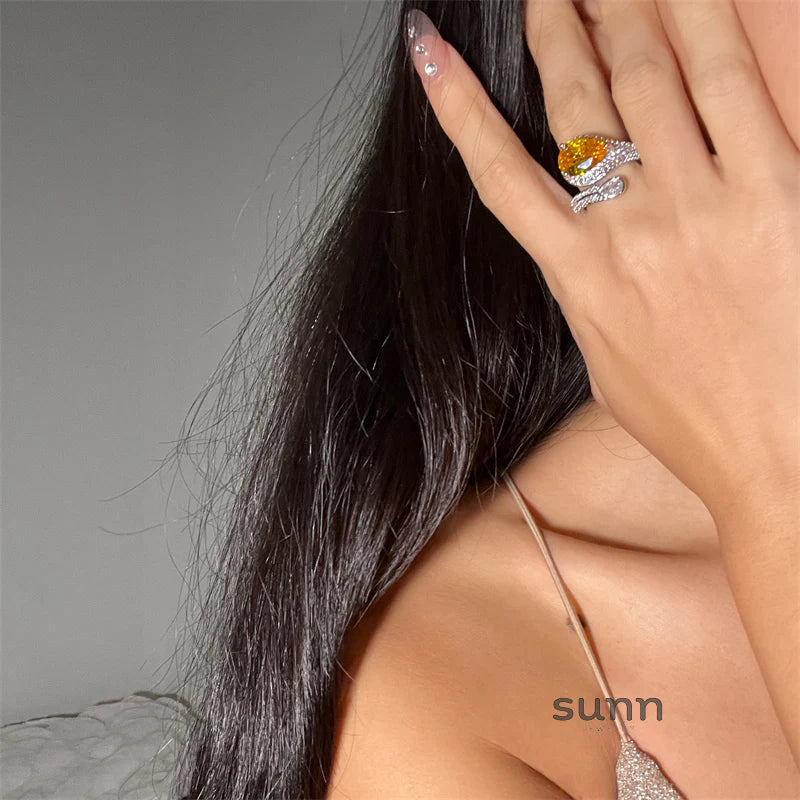 Saniah Zircon Teardrop Ring