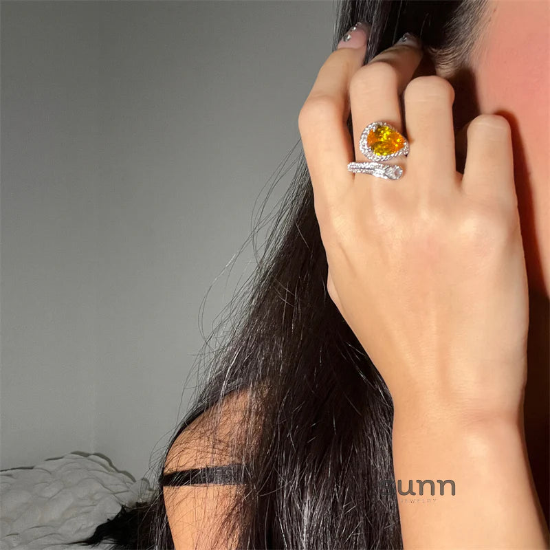 Saniah Zircon Teardrop Ring