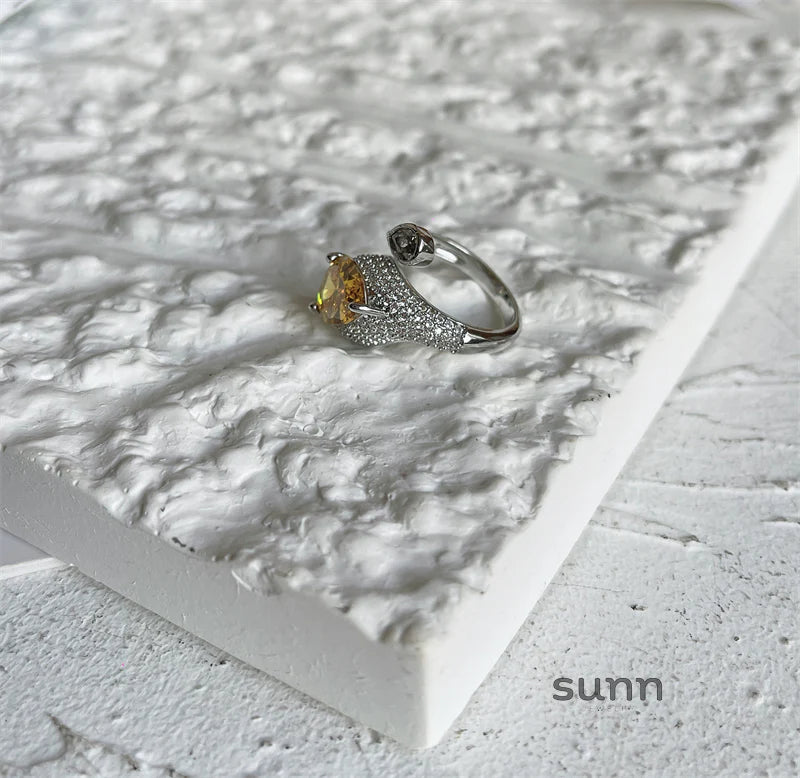 Saniah Zircon Teardrop Ring